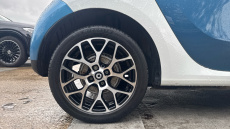 Smart EQ forfour hatchback 60kW EQ Exclusive 17kWh 5dr Auto [22kWch] Electric Hatchback